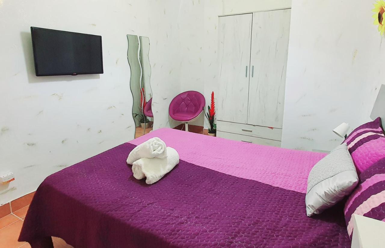 Appartement Blan à Málaga Extérieur photo